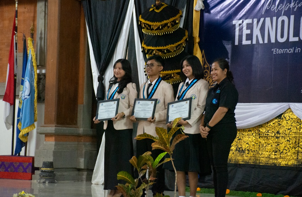 Gallery Pelepasan Calon Wisudawan Jurusan Teknologi Informasi 2025